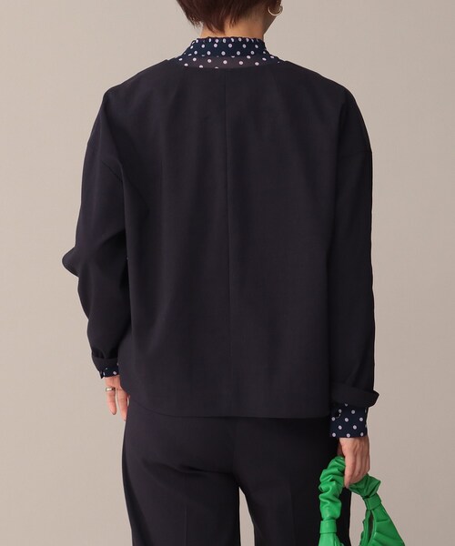 UNTITLED（アンタイトル）の「◆【STORY掲載】SETUP／リネン混 ドロップショルダージャケット【洗える】（ノーカラージャケット・レディース・ネイビー/ライトグリーン/ライトベージュ/ベージュ系9・00/03/02/04/01/44/48）」の10枚目の写真