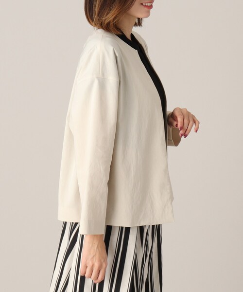 UNTITLED（アンタイトル）の「◆【STORY掲載】SETUP／リネン混 ドロップショルダージャケット【洗える】（ノーカラージャケット・レディース・ネイビー/ライトグリーン/ライトベージュ/ベージュ系9・00/03/02/04/01/44/48）」の13枚目の写真