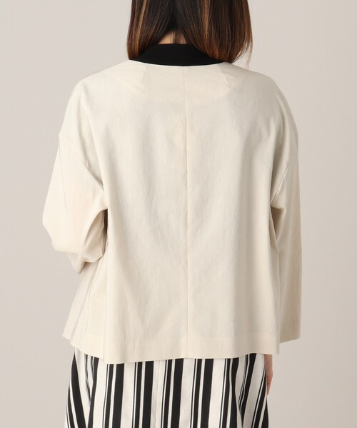 UNTITLED（アンタイトル）の「◆【STORY掲載】SETUP／リネン混 ドロップショルダージャケット【洗える】（ノーカラージャケット・レディース・ネイビー/ライトグリーン/ライトベージュ/ベージュ系9・00/03/02/04/01/44/48）」の14枚目の写真