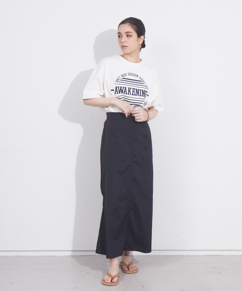 NOMINE(ノミネ)の「オリジナルロゴプリントTシャツ(Tシャツ/カットソー・レディース・チャコールグレー/パープル/ホワイト系その他/ホワイト系その他2/ホワイト系その他3/グリーン・フリー)」の15枚目の写真