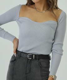 デコルテリブトップス