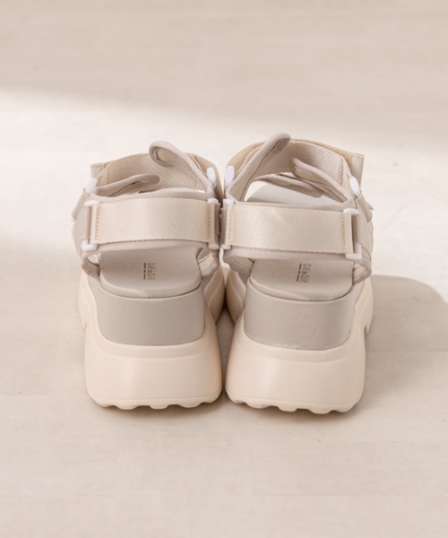 OLIVE des OLIVE（オリーブデオリーブ）の「厚底スポーツサンダル（サンダル・レディース・ブラック/オフホワイト・SMALL/MEDIUM/LARGE）」の11枚目の写真