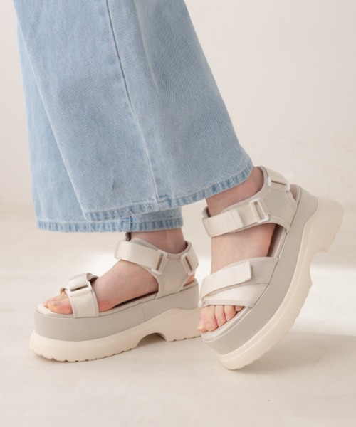 OLIVE des OLIVE（オリーブデオリーブ）の「厚底スポーツサンダル（サンダル・レディース・ブラック/オフホワイト・SMALL/MEDIUM/LARGE）」の16枚目の写真