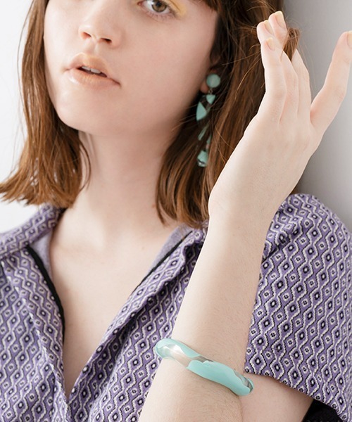 Casselini（キャセリーニ）の「Casselini(キャセリーニ)ジュレバングル（バングル/リストバンド・レディース・ミント/ホワイト/クリア/マルチ・FREE）」の12枚目の写真