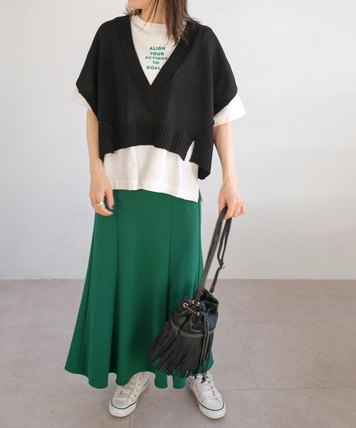 ＡＮＤＪ（アンドジェイ）の「リネンタッチ深Vネックニットベスト（ベスト・レディース・グリーン/ブラック・M）」の11枚目の写真