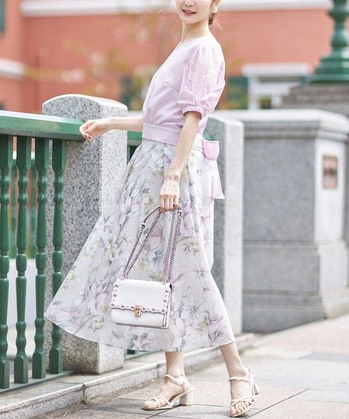 tocco closet（トッコ クローゼット）の「シアーフラワー