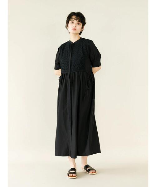 koe（コエ）の「ケープレイヤードワンピース*（ワンピース・レディース・ブラック/ホワイト・FREE）」の2枚目の写真