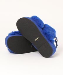 ROSE BUD（ローズバッド）の「フェイクファーフラットサンダル