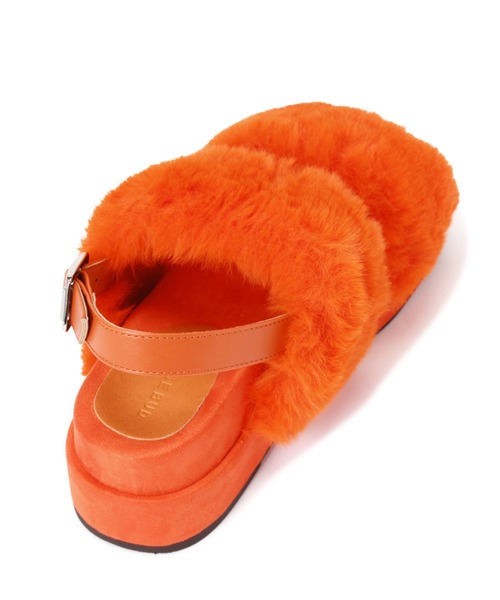 ROSE BUD（ローズバッド）の「フェイクファーフラットサンダル