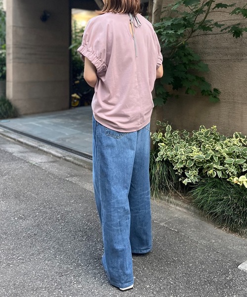 mi via loca(ミヴィアロカ)の「袖口ギャザーデザイントップス(Tシャツ/カットソー・レディース・オフホワイト/モカ/ライトパープル/スミクロ・FREE)」の10枚目の写真