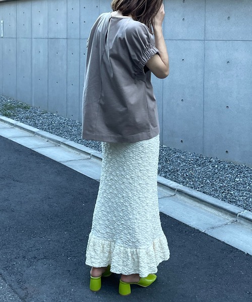 mi via loca(ミヴィアロカ)の「袖口ギャザーデザイントップス(Tシャツ/カットソー・レディース・オフホワイト/モカ/ライトパープル/スミクロ・FREE)」の21枚目の写真