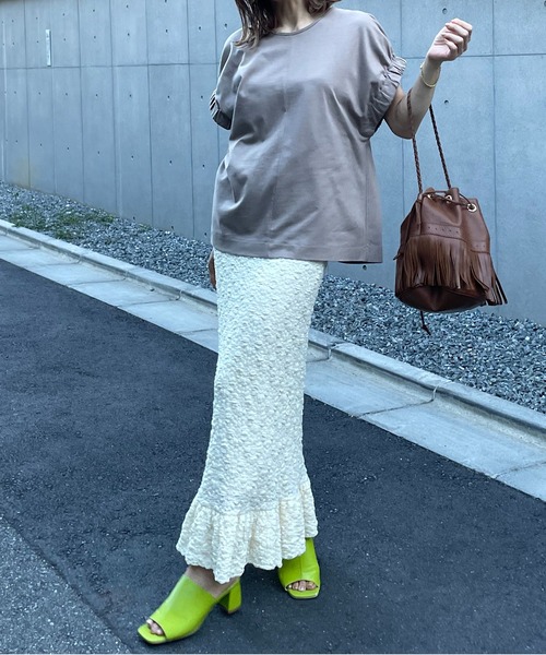 mi via loca(ミヴィアロカ)の「袖口ギャザーデザイントップス(Tシャツ/カットソー・レディース・オフホワイト/モカ/ライトパープル/スミクロ・FREE)」の20枚目の写真
