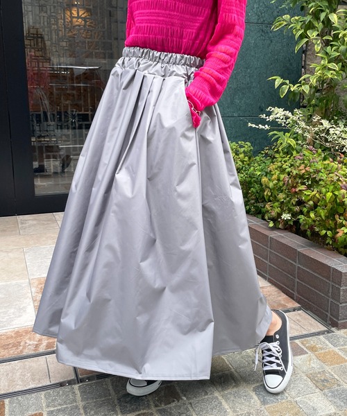 StyleSea（スタイルシー）の「ボリュームロングギャザーフレアスカート（スカート・レディース・アイボリー/サーモンピンク/レッド/イエロー/ラベンダー/グリーン/ライトブルー/ネイビー/ダークラベンダー/グレー/ブラック・FREE）」の4枚目の写真