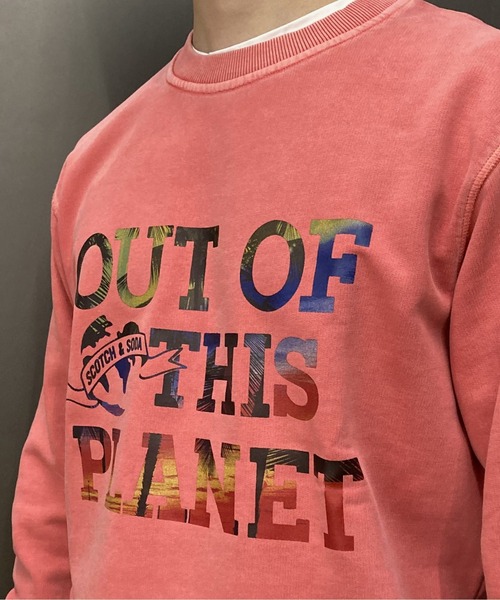 SCOTCH&SODA（スコッチアンドソーダ）の「グラフィック クルーネック スウェット【167222】（スウェット・メンズ・オフホワイト/レッド・MEDIUM/LARGE/SMALL）」の7枚目の写真