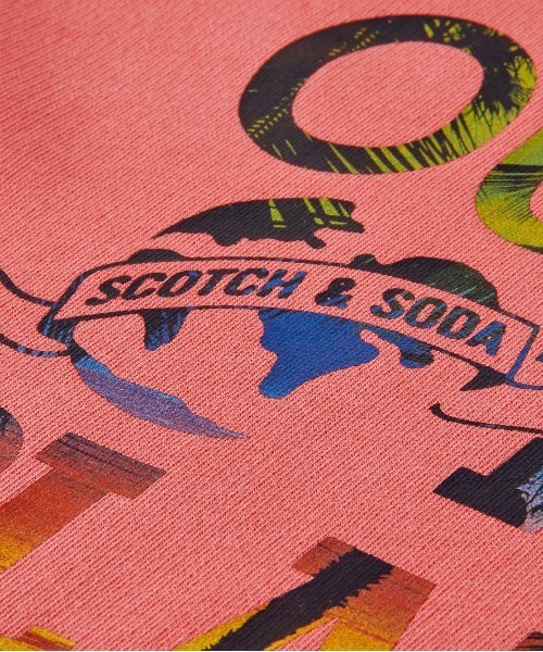 SCOTCH&SODA（スコッチアンドソーダ）の「グラフィック クルーネック スウェット【167222】（スウェット・メンズ・オフホワイト/レッド・MEDIUM/LARGE/SMALL）」の18枚目の写真