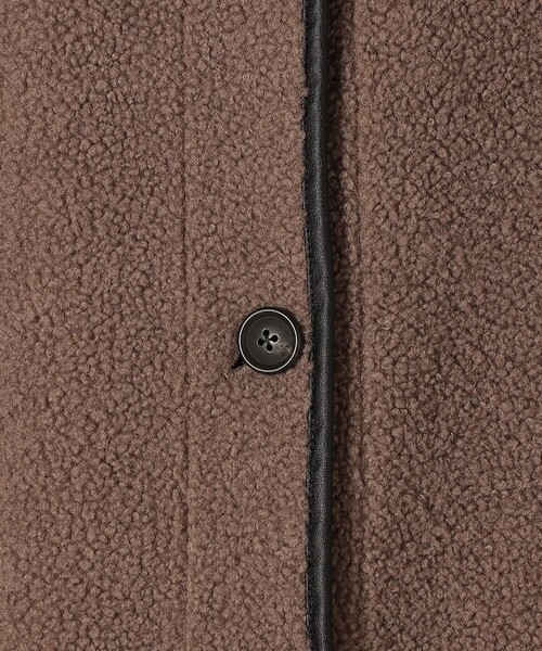 SHIPS（シップス）の「〈手洗い可能〉ボア×フリース リバーシブルコート◆（ノーカラーコート・レディース・ホワイト系/ブラック/キャメル・36/38）」の5枚目の写真