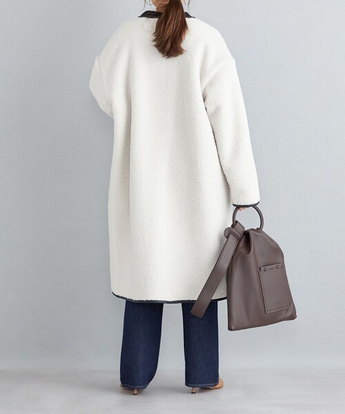 SHIPS（シップス）の「〈手洗い可能〉ボア×フリース リバーシブルコート◆（ノーカラーコート・レディース・ホワイト系/ブラック/キャメル・36/38）」の19枚目の写真