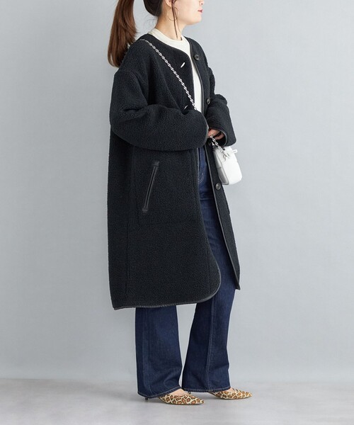 SHIPS（シップス）の「〈手洗い可能〉ボア×フリース リバーシブルコート◆（ノーカラーコート・レディース・ホワイト系/ブラック/キャメル・36/38）」の22枚目の写真