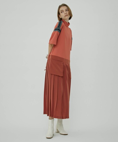 CITY TOKYO（シティトウキョウ）の「プリーツドッキングカットワンピース（ワンピース・レディース・オフホワイト/カーキ/オレンジ・1/2）」の16枚目の写真