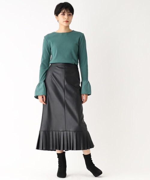 OPAQUE.CLIP(オペークドットクリップ)の「◆【C】シンセティックレザー プリーツ切替ナロースカート(スカート・レディース・ブラック/ブルー・40/38/36)」の12枚目の写真