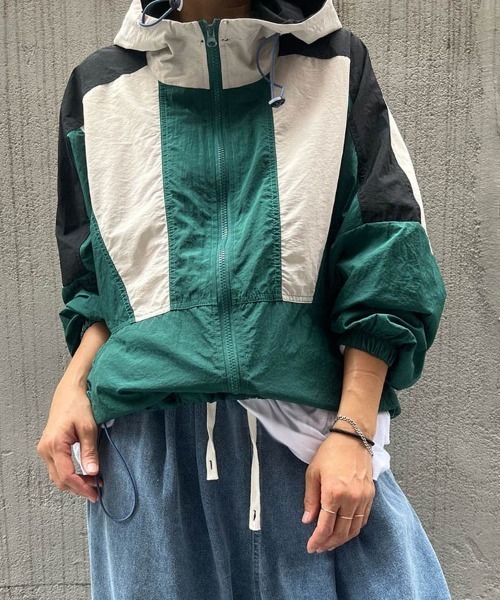 Dalfwin（ダールフィン）の「2022 AW 秋冬 韓国ファッション アウター レディース　レトロ配色ナイロンジャケット ブルゾン オーバーサイズ ビッグシルエット アノラックパーカー ナイロン（ブルゾン・レディース・グリーン/ピンク・FREE）」の12枚目の写真