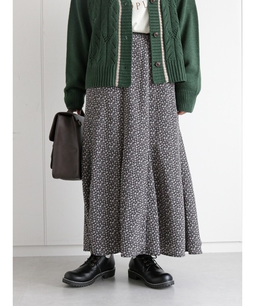 ehka sopo(エヘカソポ)の「花柄しぼしぼマーメイドスカート(スカート・レディース・ブラック/ブラウン/グリーン・フリ-)」の2枚目の写真