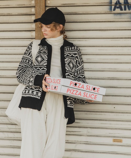 forksy.(フォルクシー)の「【forksy.】オーバーサイズジップカウチンニットカーディガン(カーディガン/ボレロ・レディース・レッド/ネイビー/アイボリー/ブラック×ホワイト・FREE)」の11枚目の写真