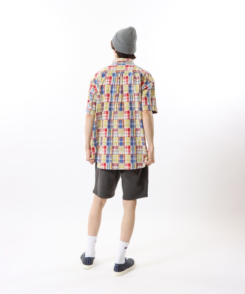 Champion(チャンピオン)の「【Champion/チャンピオン】メンズ メンズカジュアル ショートスリーブシャツ(シャツ/ブラウス・メンズ・イエロー/ブルー/ダークグリーン・MEDIUM/LARGE/X-LARGE)」の5枚目の写真