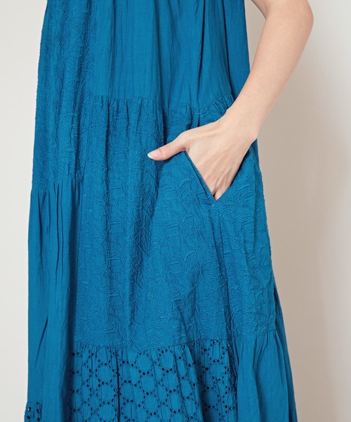 チャイハネ（チャイハネ）の「【チャイハネ】シフリー刺繍メグナノースリーブワンピース（ワンピース・レディース・ブラック/ホワイト/ブルー・FREE）」の19枚目の写真