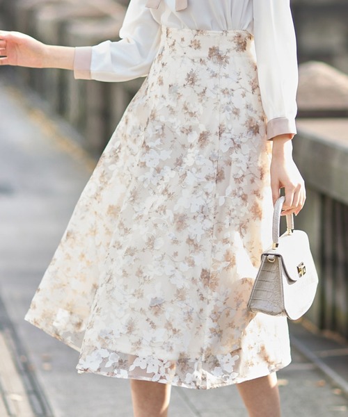 tocco closet（トッコ クローゼット）の「オパールフラワー