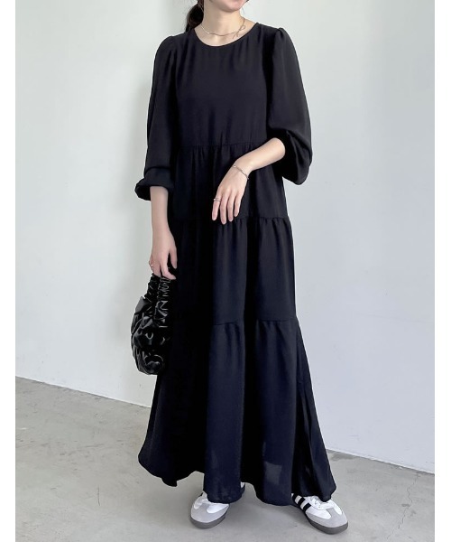 Re:EDIT（リエディ）の「[低身長/高身長/大きいサイズ有]ポーラティアードマキシワンピース（ワンピース・レディース・モカ/ブルー/ブラック/ベージュ・MEDIUM/LARGE/SHORT/X-LARGE/TALL）」の2枚目の写真