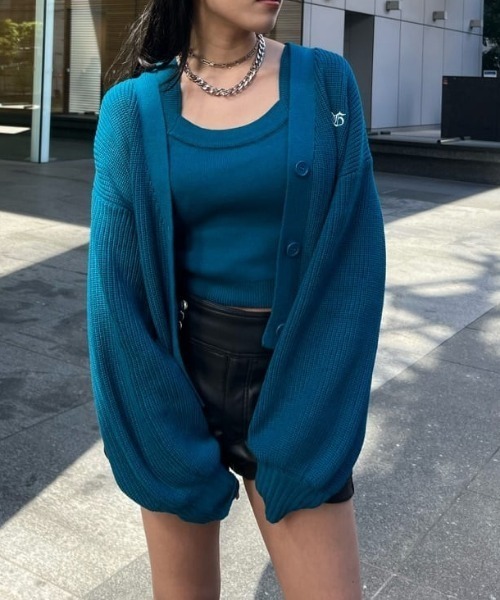 EGOIST（エゴイスト）の「EGロゴ刺繍ニットカーディガン（カーディガン/ボレロ・レディース・ベージュ/パープル/ライトグレー/ブルー・FREE）」の4枚目の写真