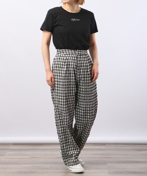 &soiree(アンドソワレ)の「&soiree 刺繍Tシャツ 半袖(Tシャツ/カットソー・レディース・ホワイト/ブラック・M/L)」の22枚目の写真