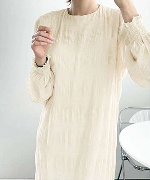 AMELY(エミリー)の「シャーリングシフォンワンピース(ワンピース・レディース・ブラック/モカ/アイボリー/ダークグレー/ライム/ブルーグレー・M/L)」の7枚目の写真
