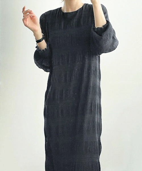AMELY(エミリー)の「シャーリングシフォンワンピース(ワンピース・レディース・ブラック/モカ/アイボリー/ダークグレー/ライム/ブルーグレー・M/L)」の12枚目の写真