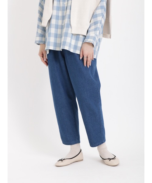 Samansa Mos2(サマンサ モスモス)の「デニムテーパードパンツ(デニムパンツ・レディース・サックスブルー/ブルー・フリ-)」の16枚目の写真