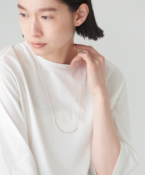 collex(コレックス)の「【Ljud/ユード】カーブラインネックレス(ネックレス・レディース・ゴールド/シルバー・フリー)」の11枚目の写真