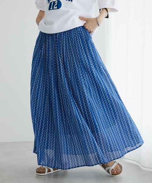 CRAFT STANDARD BOUTIQUE(クラフトスタンダードブティック)の「インドコットン ドットストライプ柄マキシスカート(スカート・レディース・チャコールグレー/ブルー・M/L)」の1枚目の写真