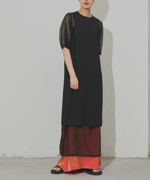 Solace（ソレイス）の「リバーシブルレイヤードワンピース（ワンピース・レディース・ブラック/ベージュ・M/L）」の4枚目の写真