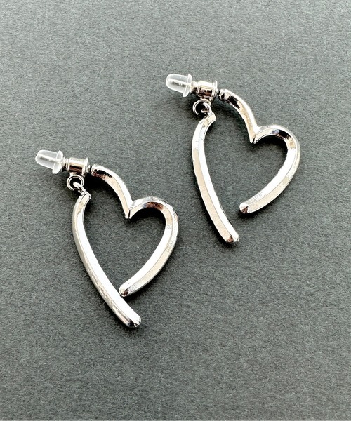 apres jour mignon（アプレジュールミニョン）の「【apresjour mignon×ARIAZ】ハートモチーフピアス（ピアス（両耳用）・レディース・シルバー/ゴールド・ONESIZE）」の3枚目の写真