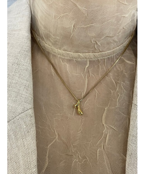 mou(モウ)の「【316Lサージカルステンレス】トップポイントシンプルネックレス(金属アレルギー対応)(ネックレス・レディース・ゴールド・FREE)」の4枚目の写真