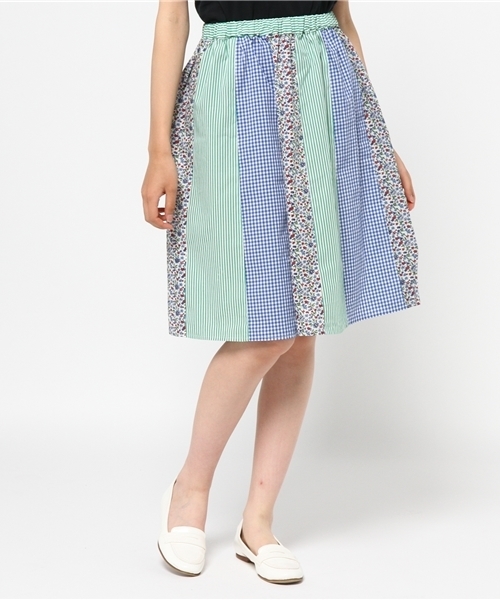 POU DOU DOU(プードゥドゥ)の「パッチワークスカート(スカート・レディース・グリーン/レッド・03)」の2枚目の写真