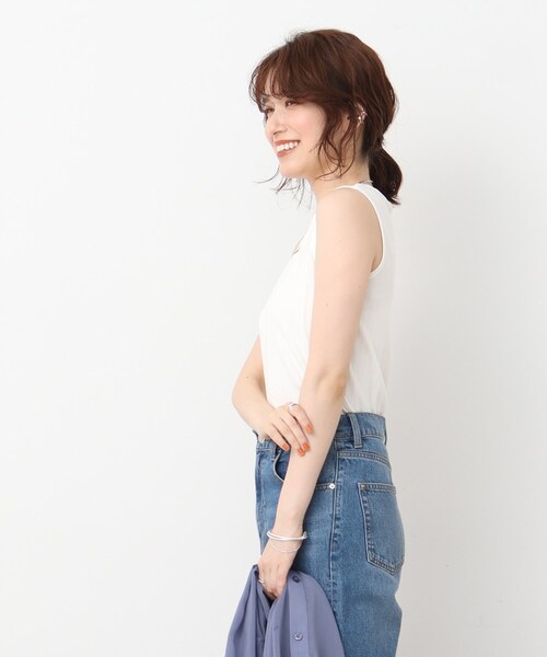 SHOO・LA・RUE（シューラルー）の「◆シンプルだから着回ししやすい タンクトップ（タンクトップ・レディース・ホワイト系/ブラック/ナチュラル・02/03/04）」の8枚目の写真