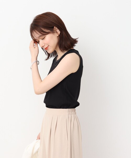 SHOO・LA・RUE（シューラルー）の「◆シンプルだから着回ししやすい タンクトップ（タンクトップ・レディース・ホワイト系/ブラック/ナチュラル・02/03/04）」の15枚目の写真