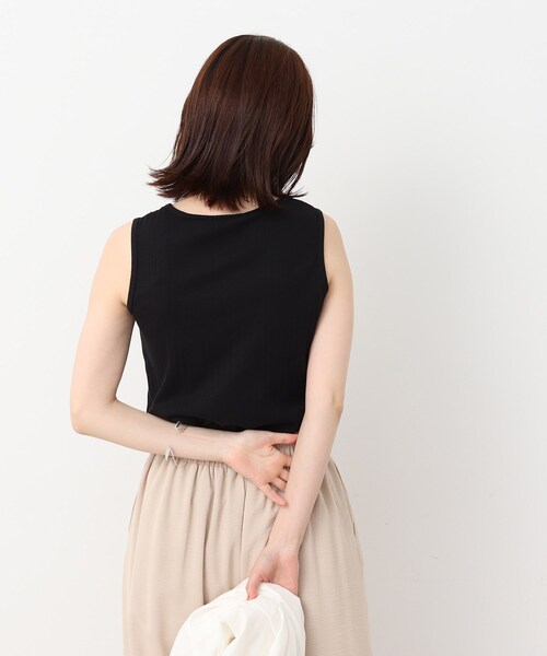 SHOO・LA・RUE（シューラルー）の「◆シンプルだから着回ししやすい タンクトップ（タンクトップ・レディース・ホワイト系/ブラック/ナチュラル・02/03/04）」の16枚目の写真