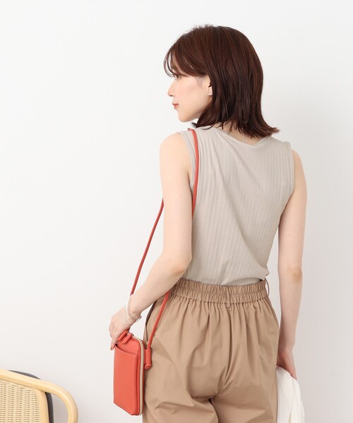 SHOO・LA・RUE（シューラルー）の「◆シンプルだから着回ししやすい タンクトップ（タンクトップ・レディース・ホワイト系/ブラック/ナチュラル・02/03/04）」の21枚目の写真