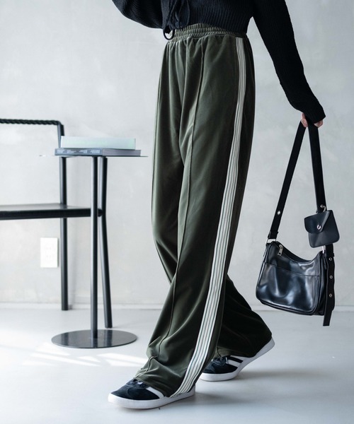 WEGO（ウィゴー）の「WEGO/【セットアップ】ベロアトラックパンツ（スウェットパンツ・レディース・カーキ/ネイビー・FREE）」の9枚目の写真