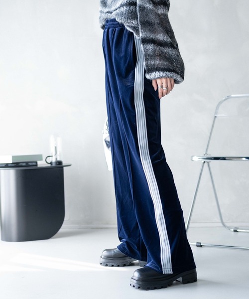 WEGO（ウィゴー）の「WEGO/【セットアップ】ベロアトラックパンツ（スウェットパンツ・レディース・カーキ/ネイビー・FREE）」の14枚目の写真