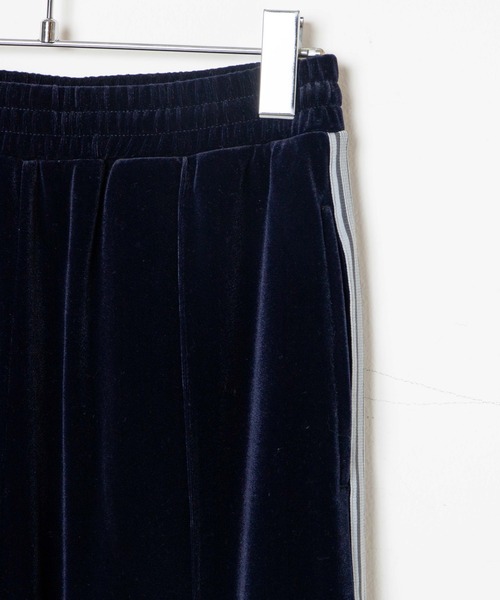 WEGO（ウィゴー）の「WEGO/【セットアップ】ベロアトラックパンツ（スウェットパンツ・レディース・カーキ/ネイビー・FREE）」の22枚目の写真