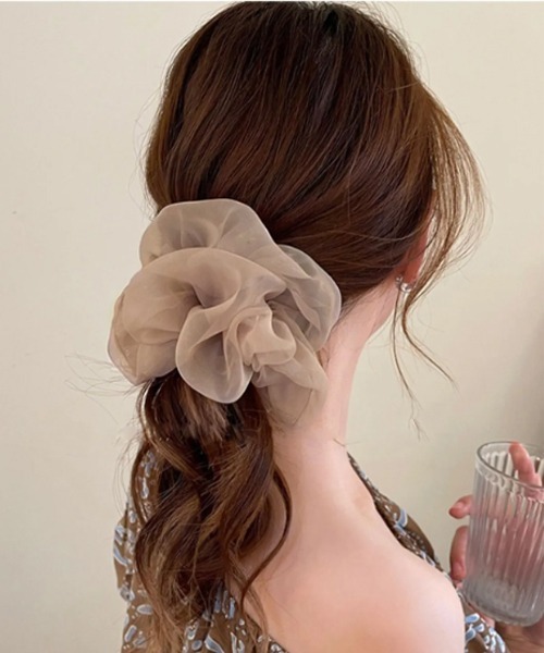 シュシュ　シフォン　ベージュ　大人 ヴァンテーヌ シュシュ シフォン ボリューム ヘアアクセサリー